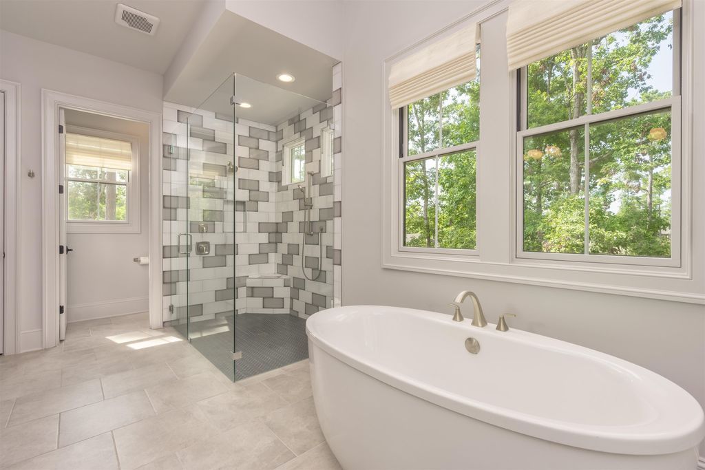 Luxurious Georgia Residence Offering World Class Amenities Including Golf and Tennis Listed at 2.95 Million 24