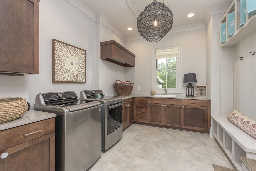 Luxurious Georgia Residence Offering World Class Amenities Including Golf and Tennis Listed at 2.95 Million 29