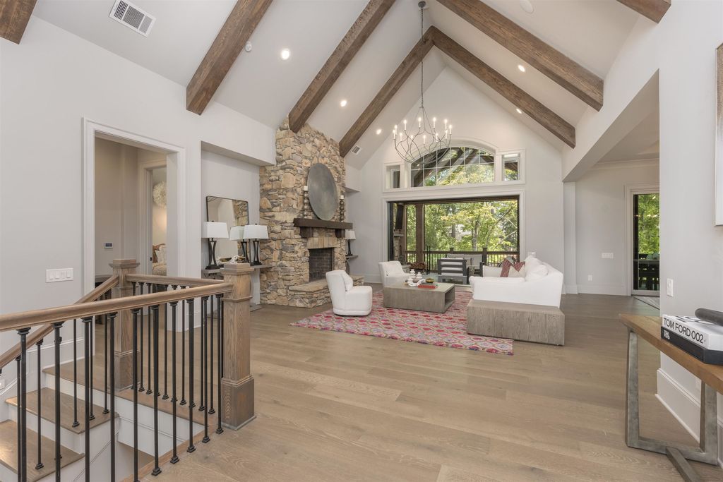 Luxurious Georgia Residence Offering World Class Amenities Including Golf and Tennis Listed at 2.95 Million 5