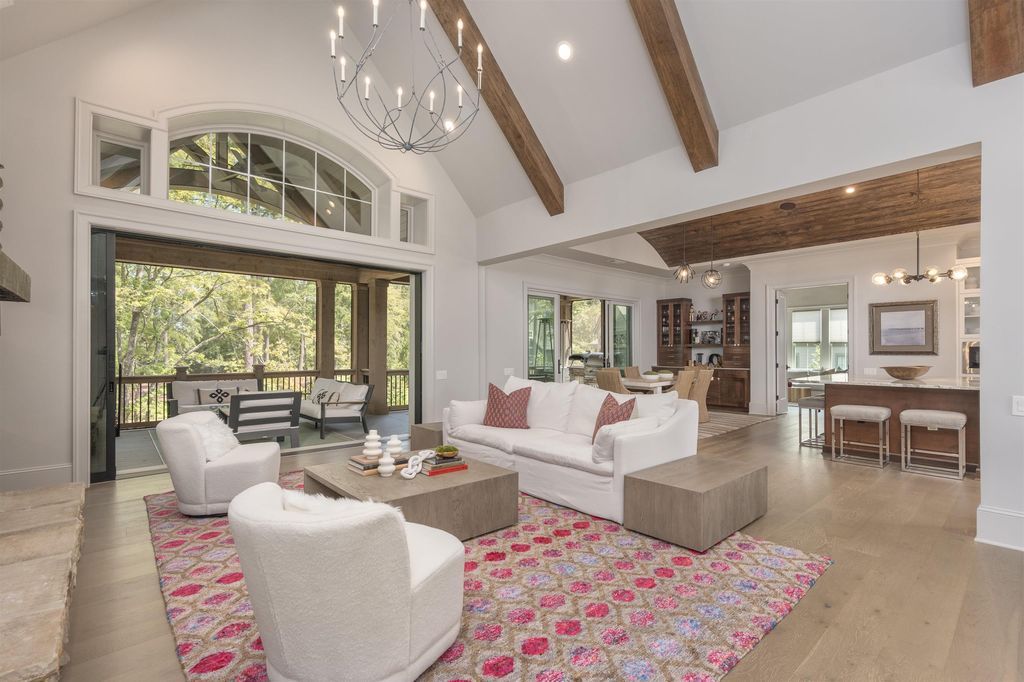 Luxurious Georgia Residence Offering World Class Amenities Including Golf and Tennis Listed at 2.95 Million 7