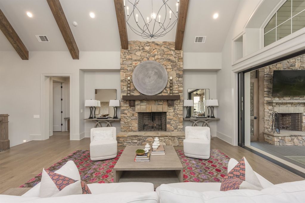 Luxurious Georgia Residence Offering World Class Amenities Including Golf and Tennis Listed at 2.95 Million 8