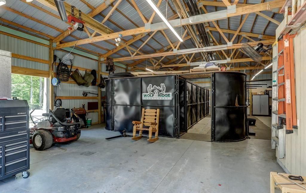 Luxury Ranch Style Estate with Business Potential in Michigan Priced at 6.5 Million 37