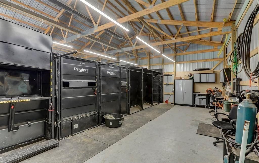 Luxury Ranch Style Estate with Business Potential in Michigan Priced at 6.5 Million 38