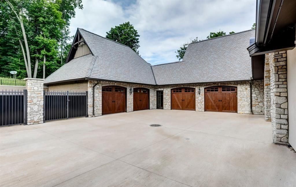 Luxury Ranch Style Estate with Business Potential in Michigan Priced at 6.5 Million 4