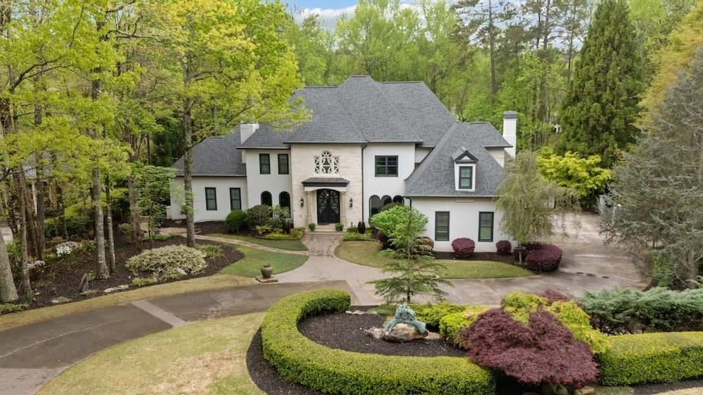 Magnificent One of a Kind European Style Home Blending Sophistication and Tranquility Asking 2975000 in Georgia 56