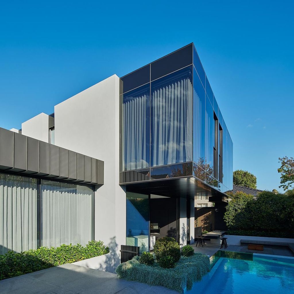 Mount Eagle House A Minimalist Marvel by Taouk Architects 18