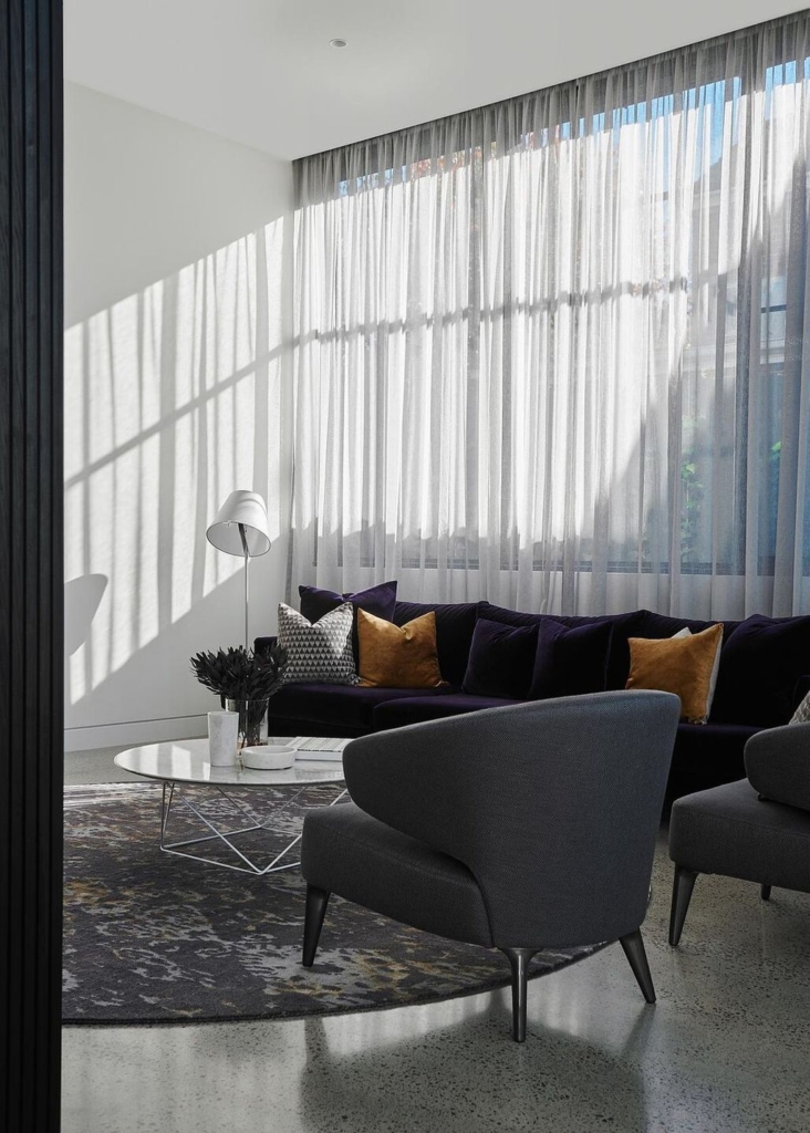 Mount Eagle House A Minimalist Marvel by Taouk Architects 8