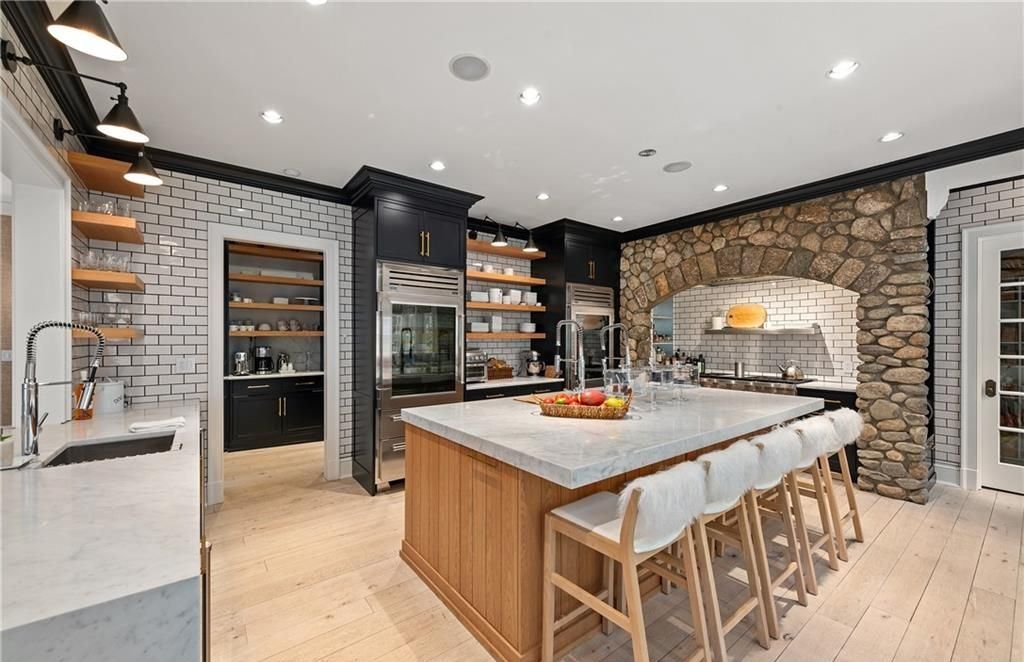 New York Elegance Chic Shingle and Stone Residence with Breathtaking Views Priced at 16.5 Million 10