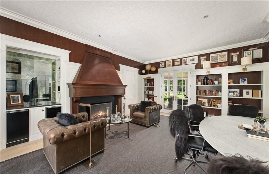 New York Elegance Chic Shingle and Stone Residence with Breathtaking Views Priced at 16.5 Million 11