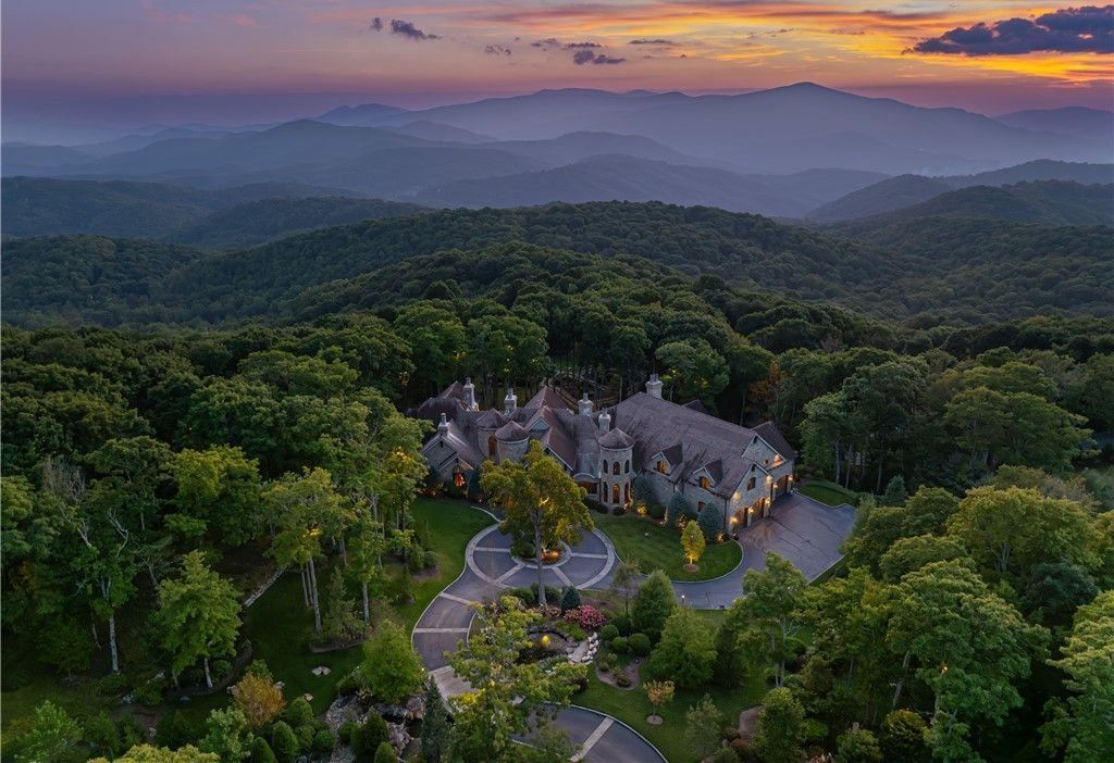 North Carolina Mountain Masterpiece Unparalleled Architecture and Craftsmanship Priced at 14 Million 2
