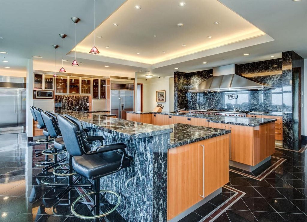 One of a Kind Mountaintop Estate on 74.5 Acres Offering the Quintessential Colorado Lifestyle Asking 18998000 10