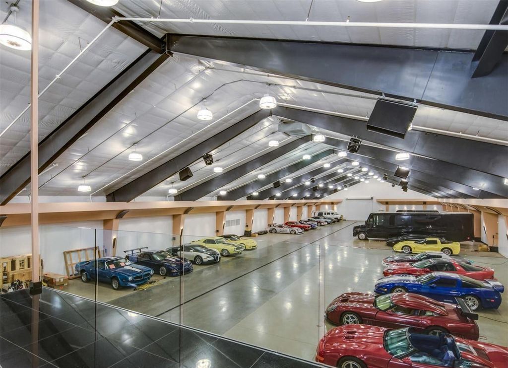 One of a Kind Mountaintop Estate on 74.5 Acres Offering the Quintessential Colorado Lifestyle Asking 18998000 37