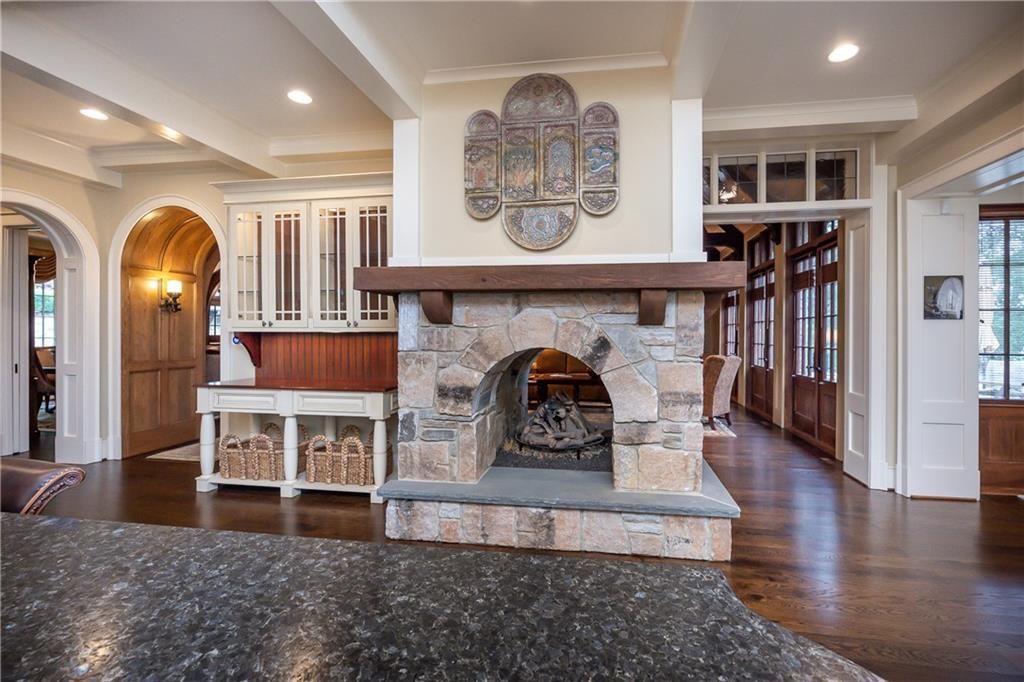 Pristine Old English Style Manor with Panoramic Waterfront Views Asking 6989000 15