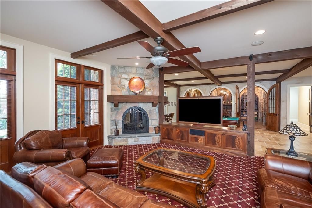 Pristine Old English Style Manor with Panoramic Waterfront Views Asking 6989000 32