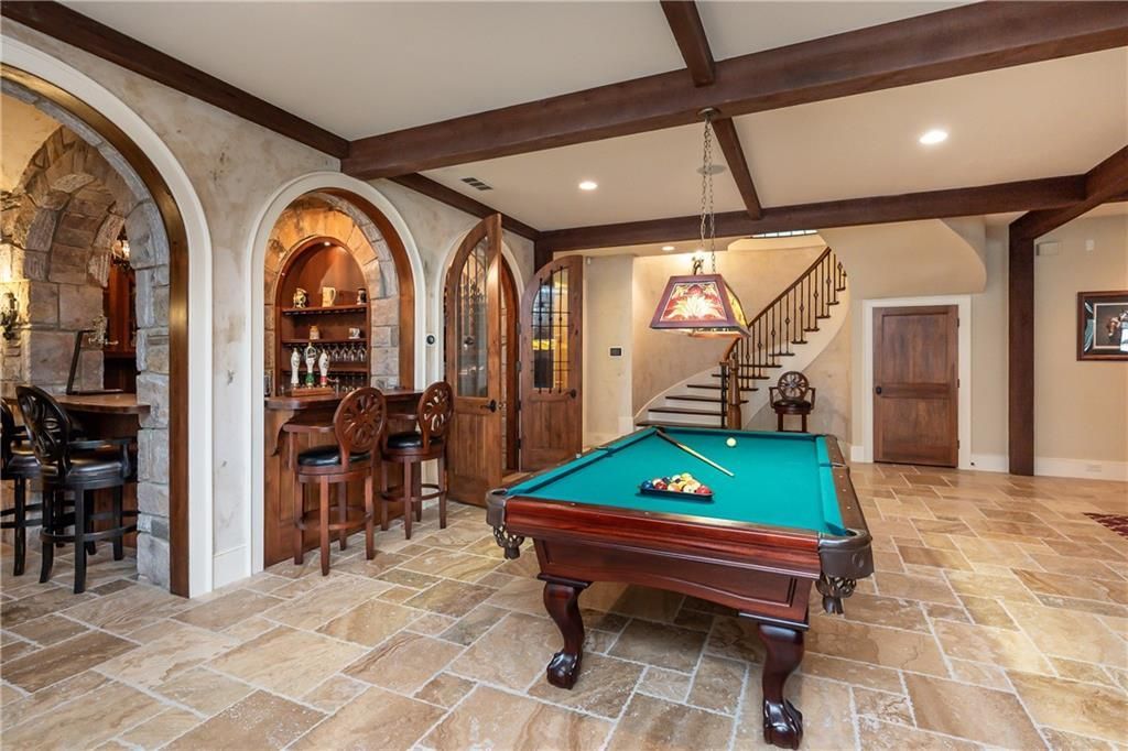 Pristine Old English Style Manor with Panoramic Waterfront Views Asking 6989000 33