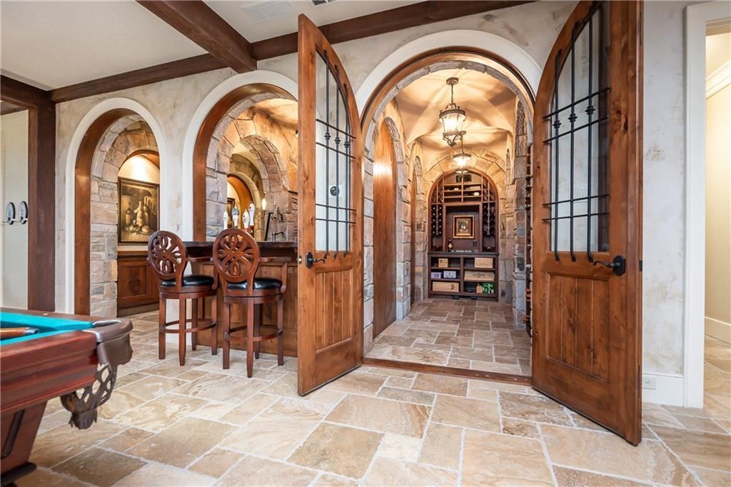 Pristine Old English Style Manor with Panoramic Waterfront Views Asking 6989000 34