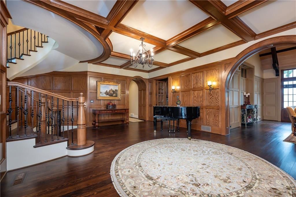 Pristine Old English Style Manor with Panoramic Waterfront Views Asking 6989000 7
