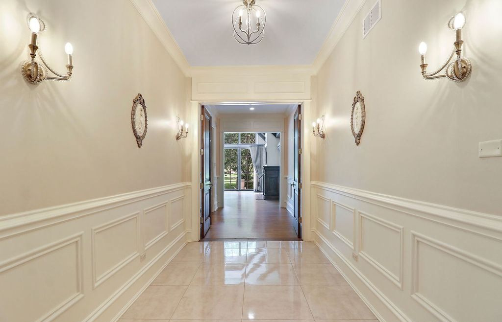 Refined Living at Its Finest Distinguished Illinois Home in Exclusive Community Asking 2995000 17
