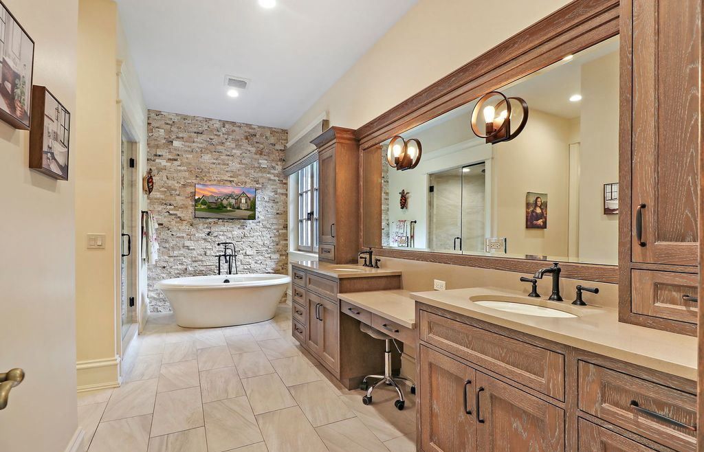 Refined Living at Its Finest Distinguished Illinois Home in Exclusive Community Asking 2995000 20