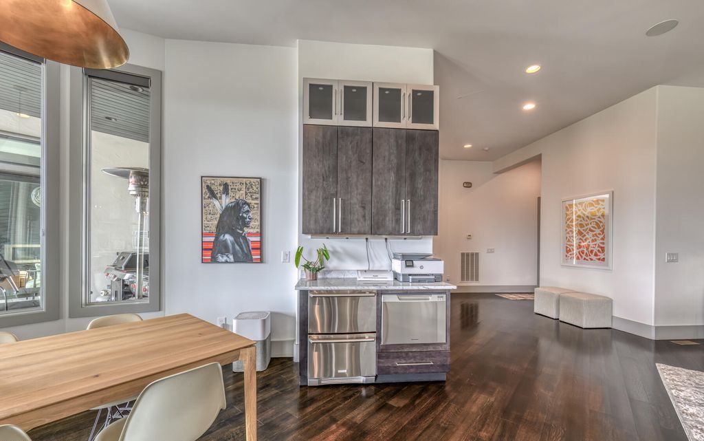 Refined Living in East Tennessee 9000 Sq Ft Architectural Masterpiece Priced at 2.5 Million 17