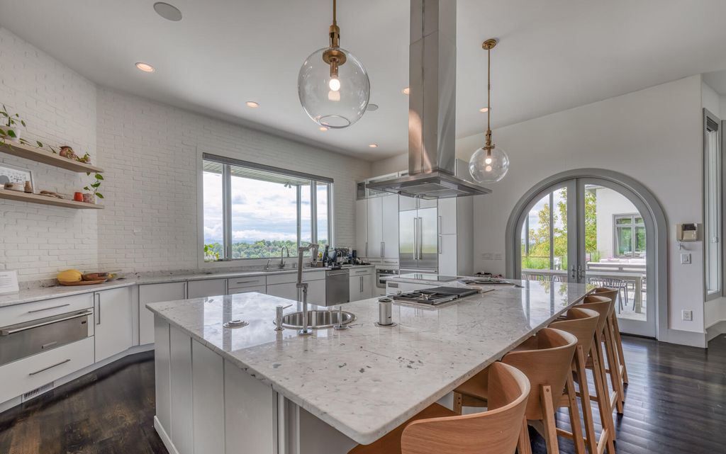 Refined Living in East Tennessee 9000 Sq Ft Architectural Masterpiece Priced at 2.5 Million 19