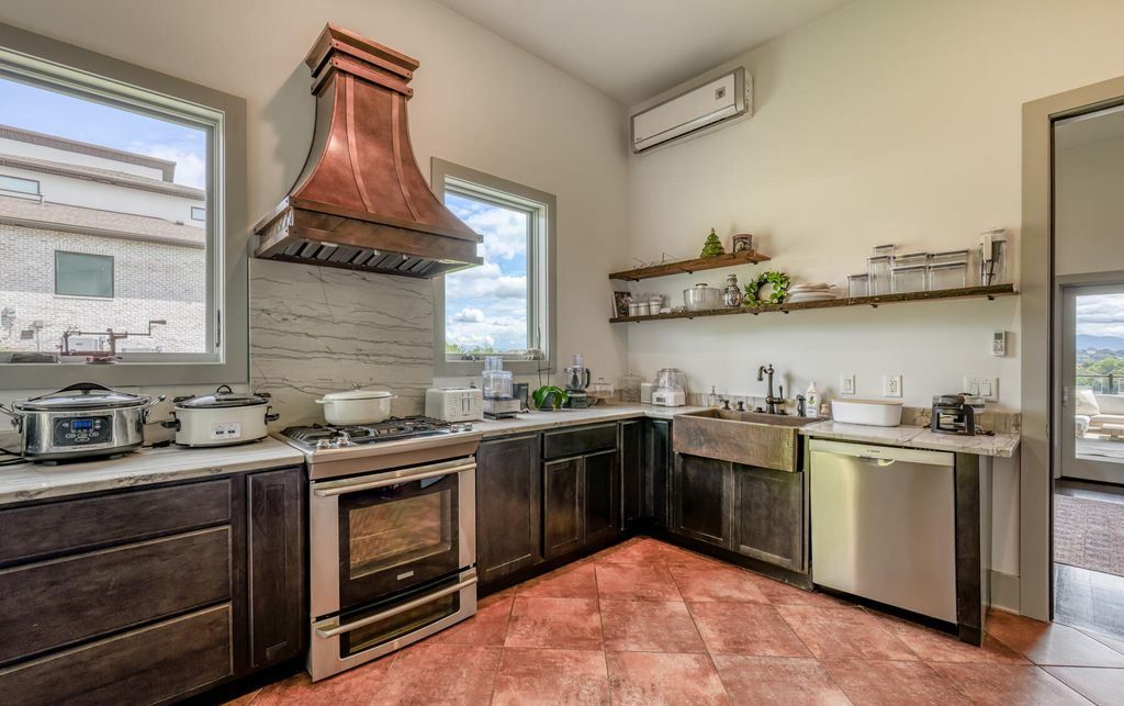 Refined Living in East Tennessee 9000 Sq Ft Architectural Masterpiece Priced at 2.5 Million 23