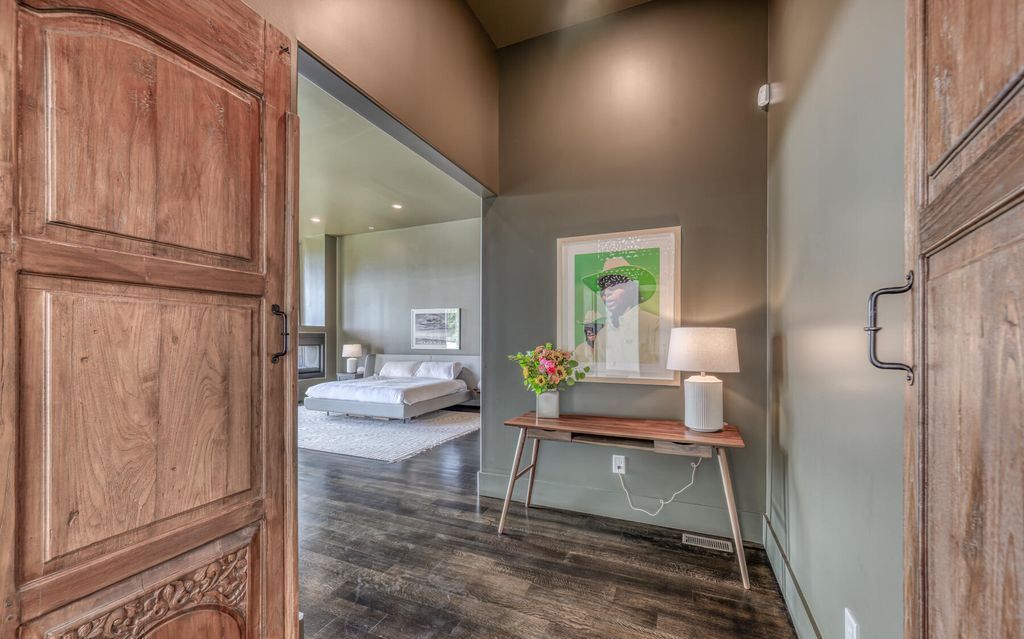 Refined Living in East Tennessee 9000 Sq Ft Architectural Masterpiece Priced at 2.5 Million 26