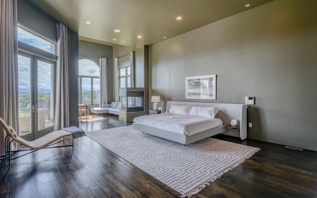 Refined Living in East Tennessee 9000 Sq Ft Architectural Masterpiece Priced at 2.5 Million 27