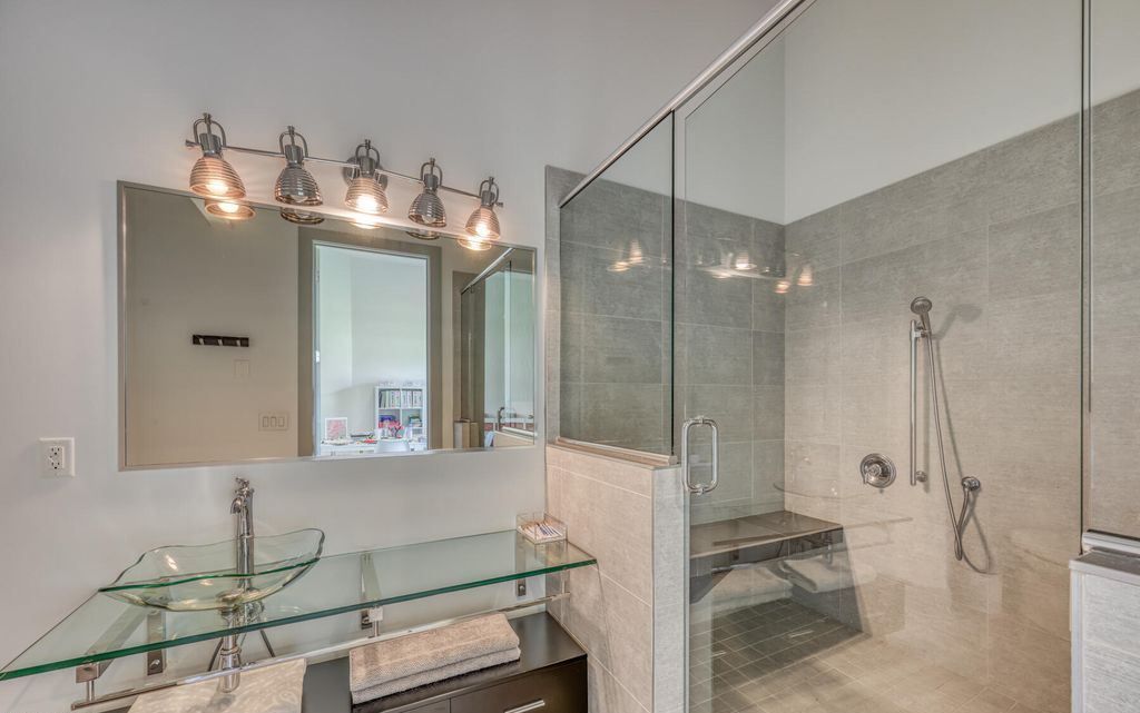 Refined Living in East Tennessee 9000 Sq Ft Architectural Masterpiece Priced at 2.5 Million 35