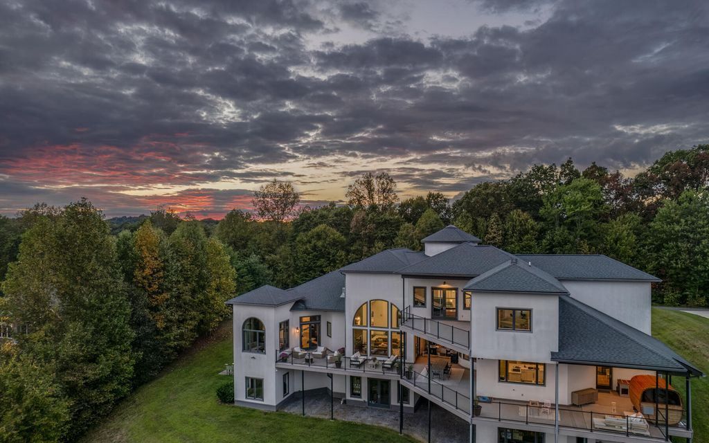 Refined Living in East Tennessee 9000 Sq Ft Architectural Masterpiece Priced at 2.5 Million 6