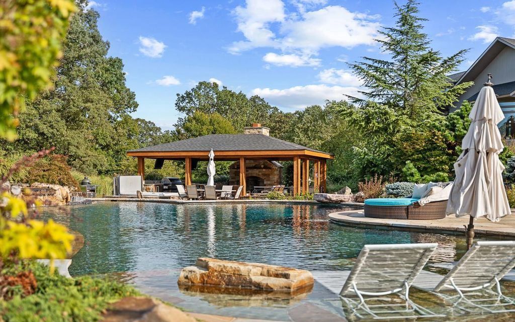 Stock Range Farm Luxury Meets Seclusion on Marylands Eastern Shore Asking 17.9 Million 32