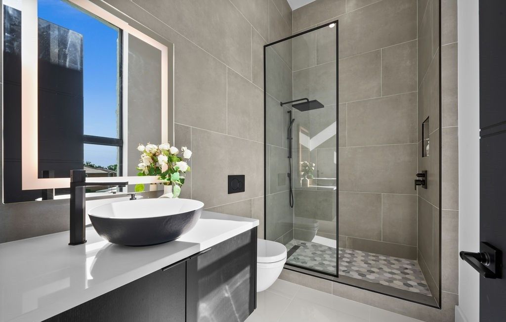 Stunning 7.9 Million Contemporary Riverfront Estate in Cape Coral with Full Home Automation and Direct Gulf Access 28