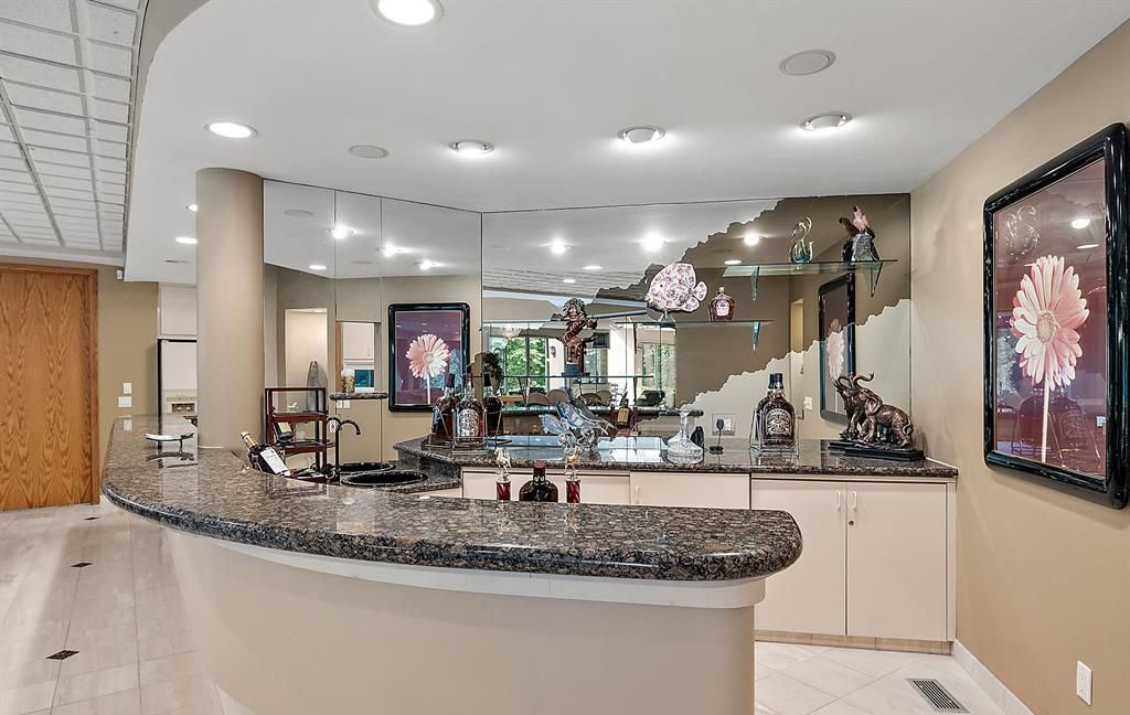 Stunning Modern Estate on Mirror Lake Ideal for Entertaining and Relaxation Asking 2349000 45
