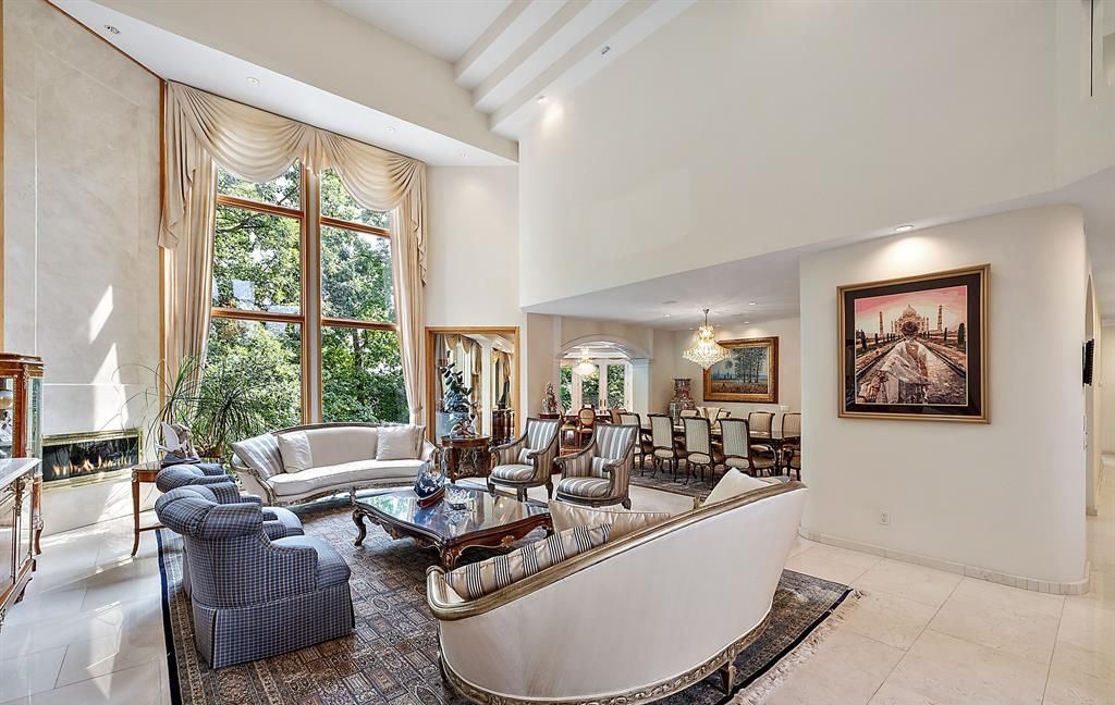 Stunning Modern Estate on Mirror Lake Ideal for Entertaining and Relaxation Asking 2349000 7