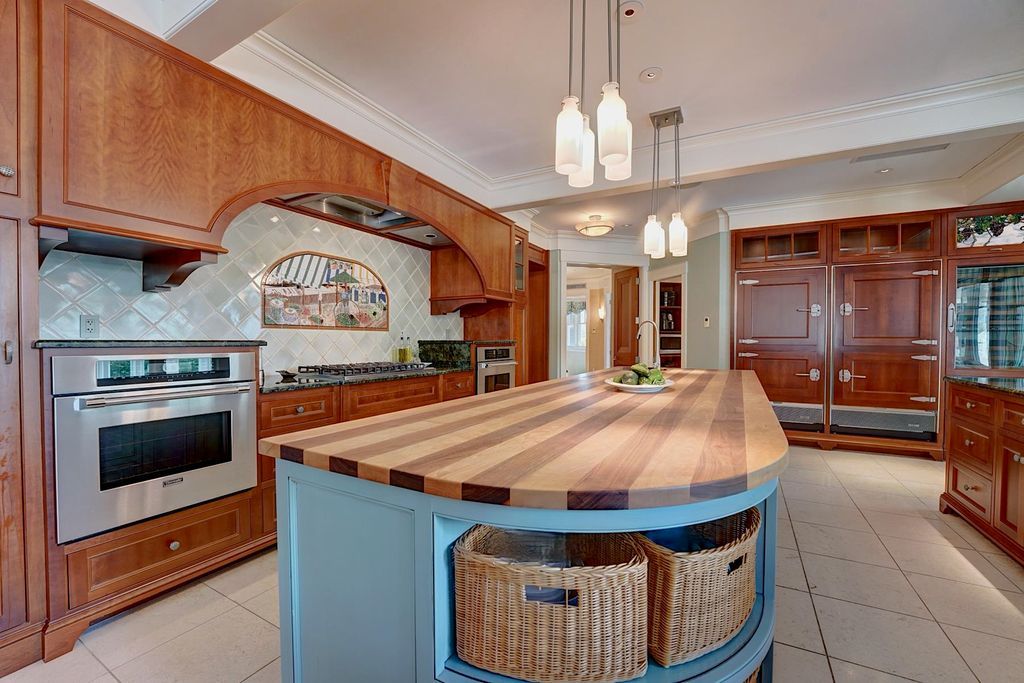Villa Como Luxurious Estate Blending Elegant Living with Natural Beauty in New Hampshire Asking 10.95 Million 17