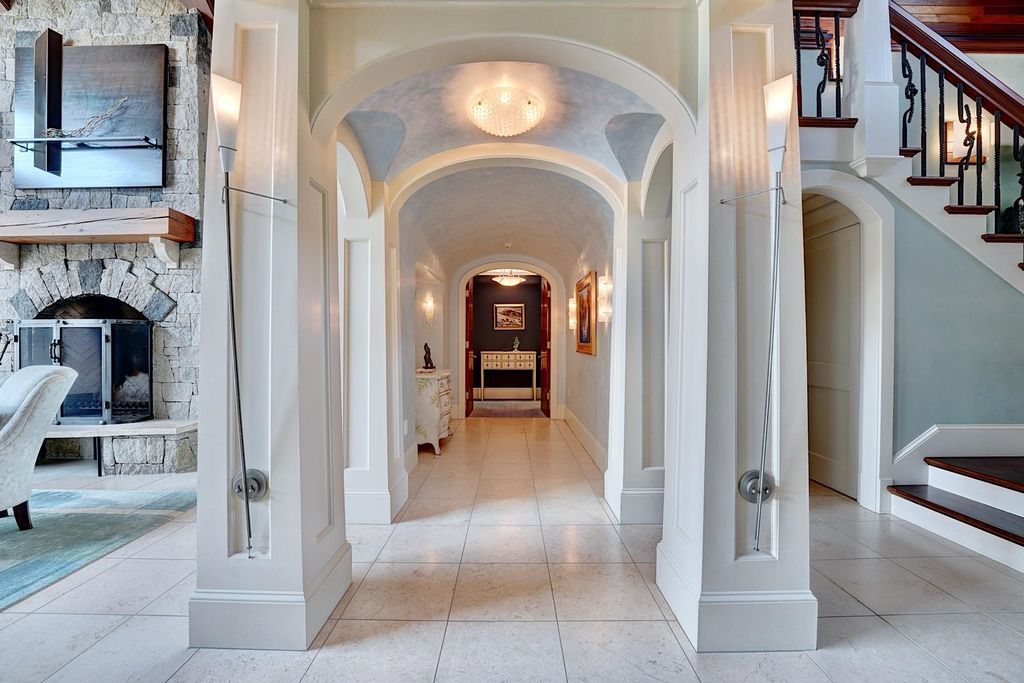 Villa Como Luxurious Estate Blending Elegant Living with Natural Beauty in New Hampshire Asking 10.95 Million 25