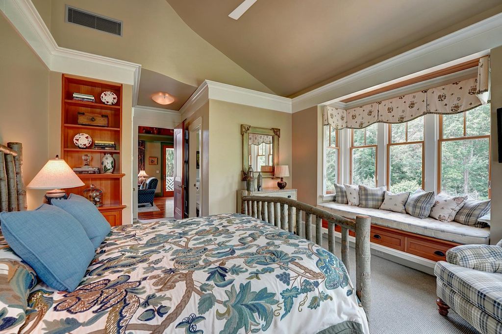 Villa Como Luxurious Estate Blending Elegant Living with Natural Beauty in New Hampshire Asking 10.95 Million 35