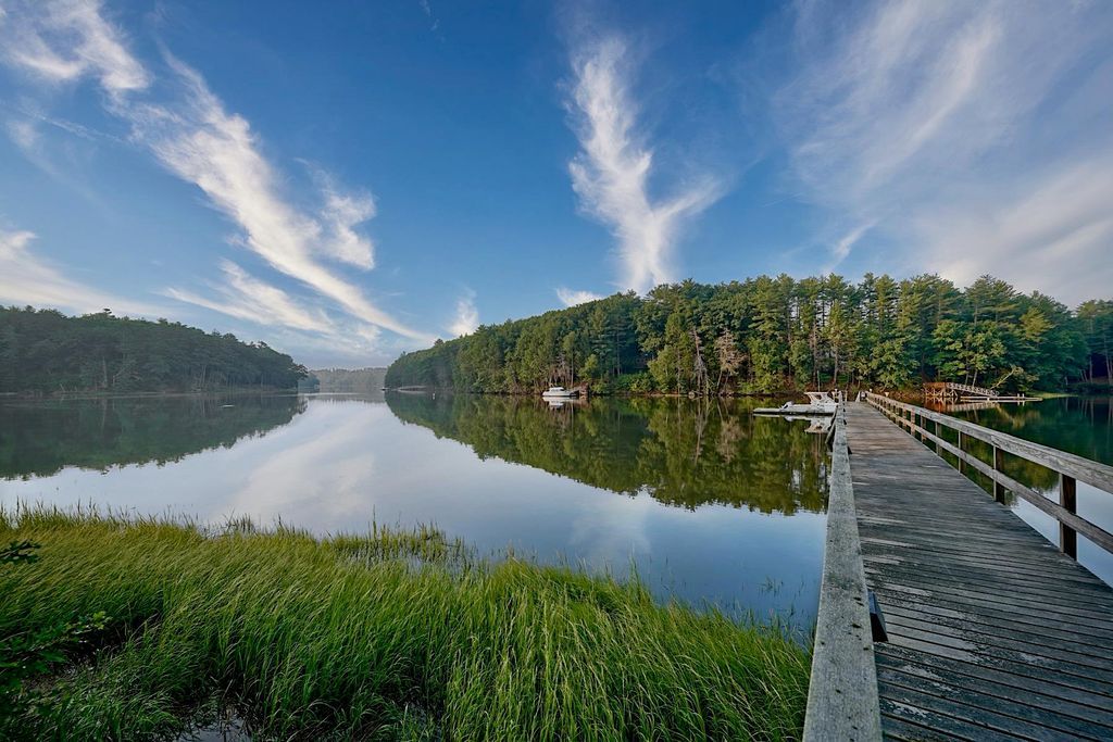 Villa Como Luxurious Estate Blending Elegant Living with Natural Beauty in New Hampshire Asking 10.95 Million 37