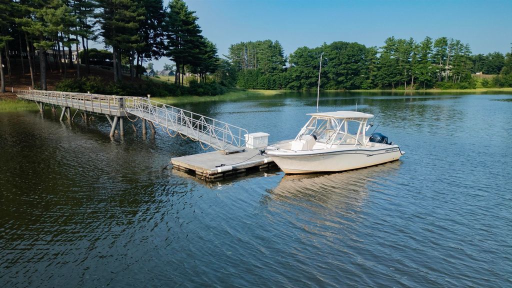 Villa Como Luxurious Estate Blending Elegant Living with Natural Beauty in New Hampshire Asking 10.95 Million 38