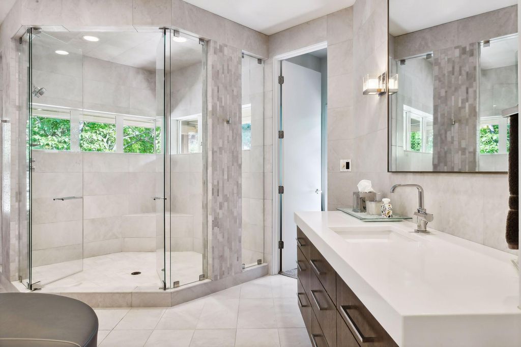 3.18 Acre Minnesota Valley Gem Luxurious Residence Set Amidst Picturesque Rolling Hills Listed for 4.45 Million 32
