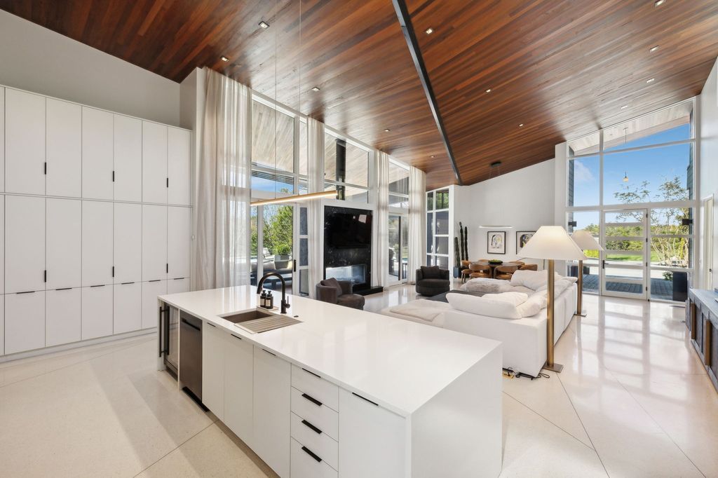 A Stunning Modern Home on 26 Acres in Wilson County Tennessee Showcasing Architectural Excellence Priced at 6.7 Million 10