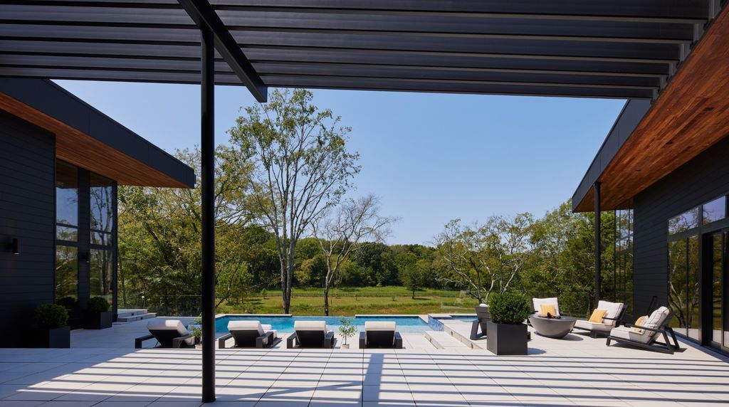 A Stunning Modern Home on 26 Acres in Wilson County Tennessee Showcasing Architectural Excellence Priced at 6.7 Million 40