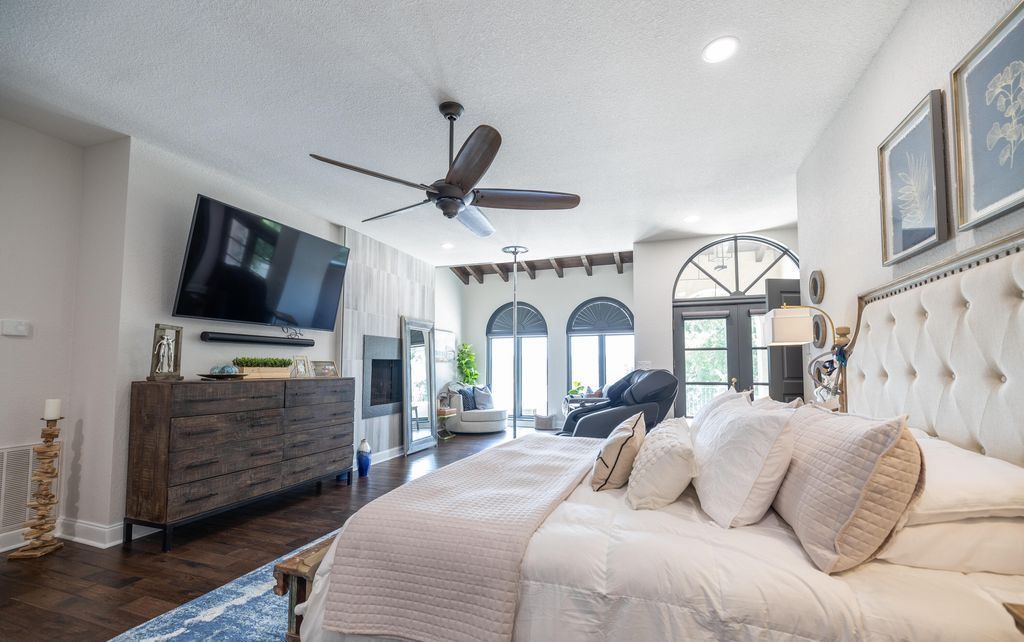A Waterfront Masterpiece Stunning Two Story Residence with Expansive Lake and River Views – Asking 8.9 Million 19