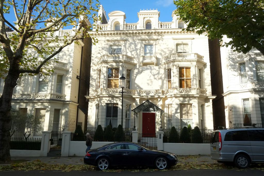 Beckhams 31 million townhouse in Londons Holland Park