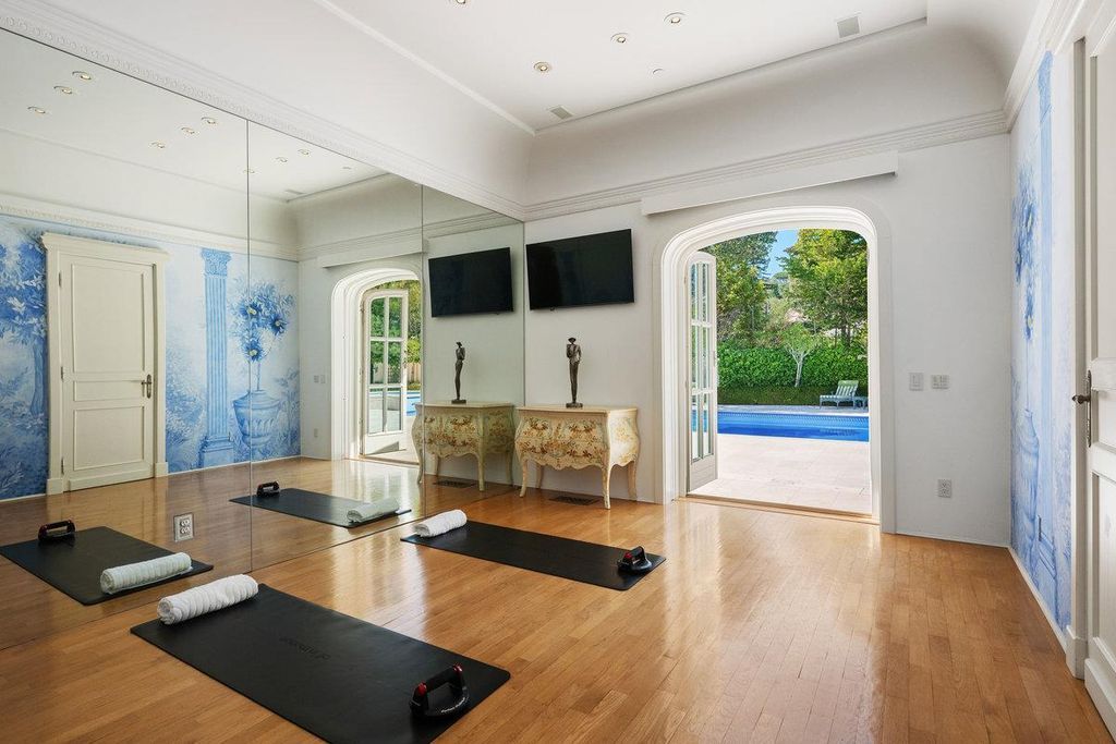 Chateau De La Lumiere Hillsboroughs French Inspired Gem of Art and Elegance for 19.9 Million 31
