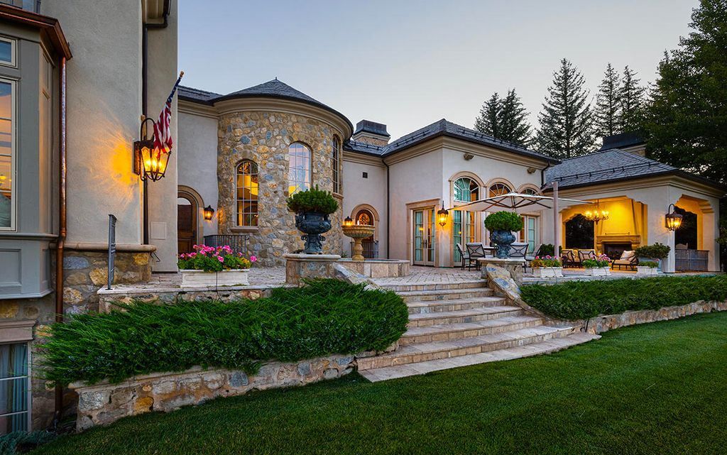 Colorado Estate Offering Luxurious Living Amid Natural Beauty Priced at 10.995 Million 2 1