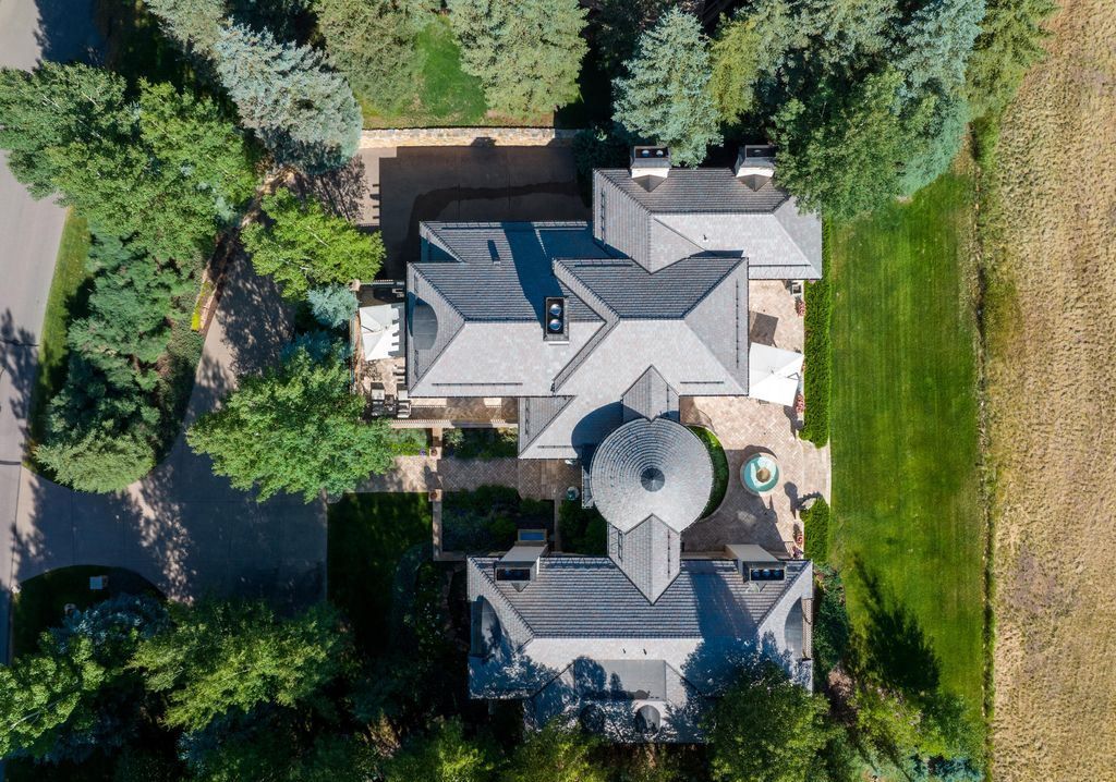 Colorado Estate Offering Luxurious Living Amid Natural Beauty Priced at 10.995 Million 31 1