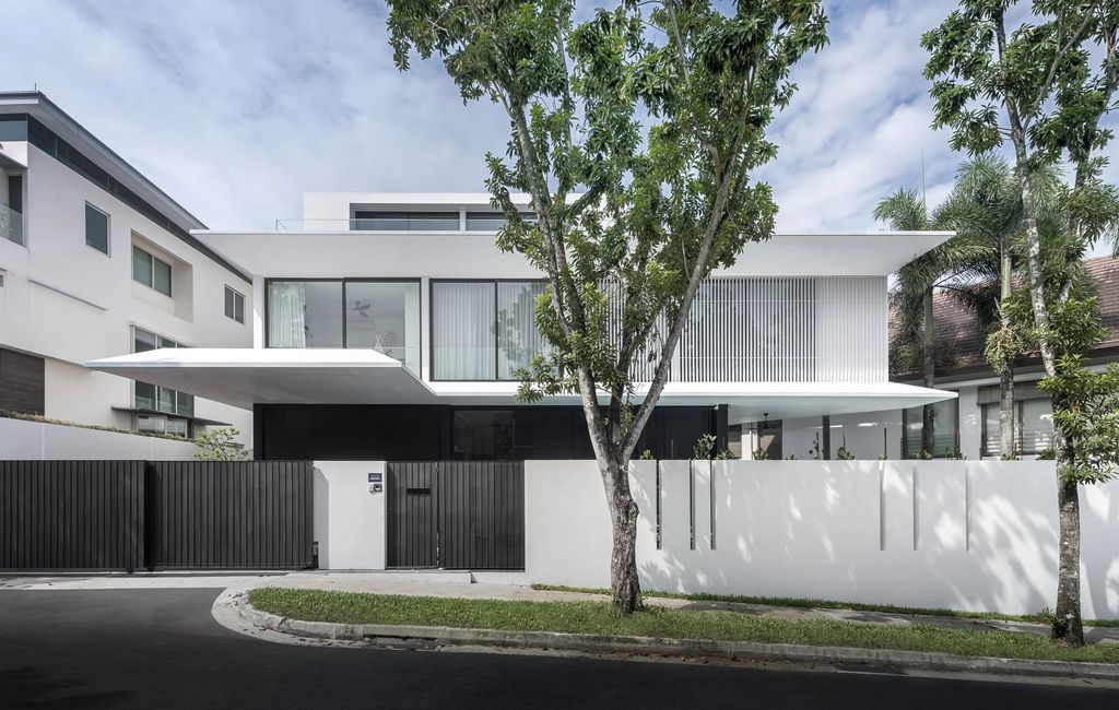 Eave House a Masterpiece by Elegance and Functionality 10