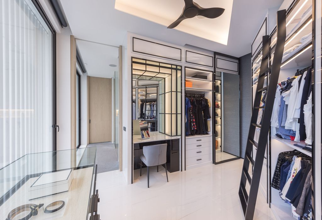 Eave House a Masterpiece by Elegance and Functionality 17