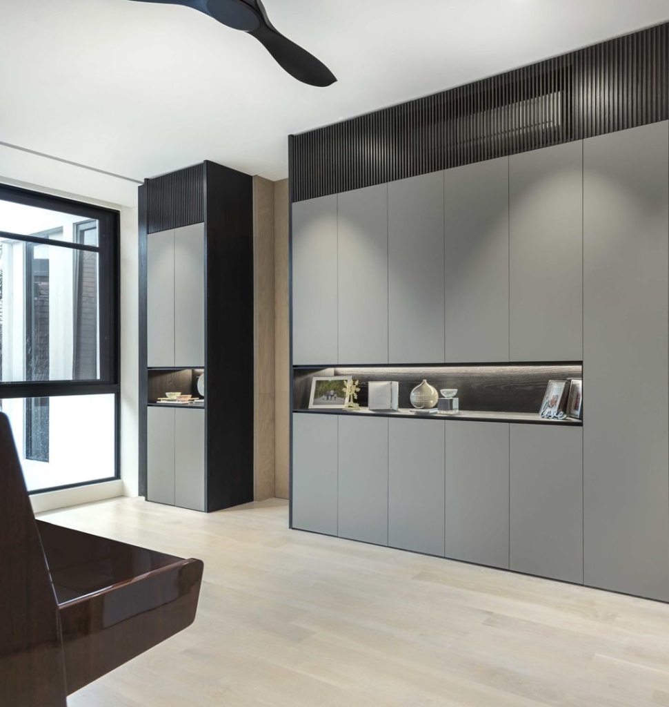 Eave House a Masterpiece by Elegance and Functionality 7